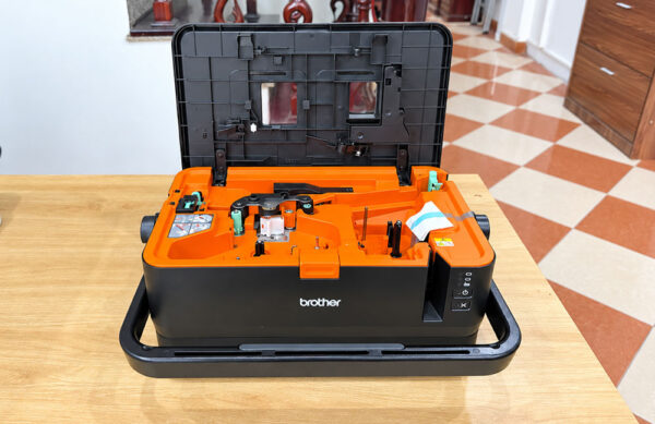 Máy in mã vạch Brother PT-E800T