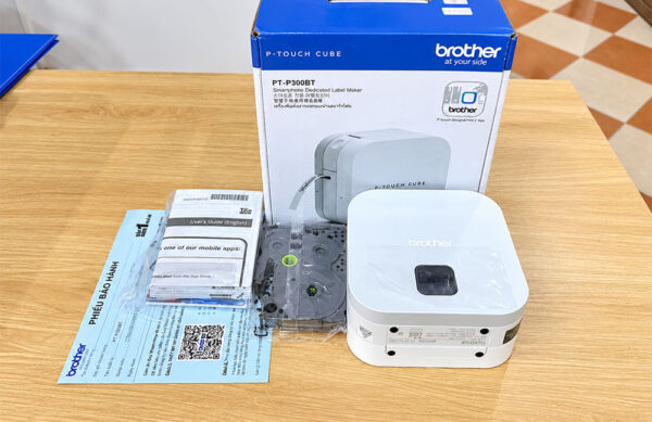 Máy in mã vạch Brother PT-P300B