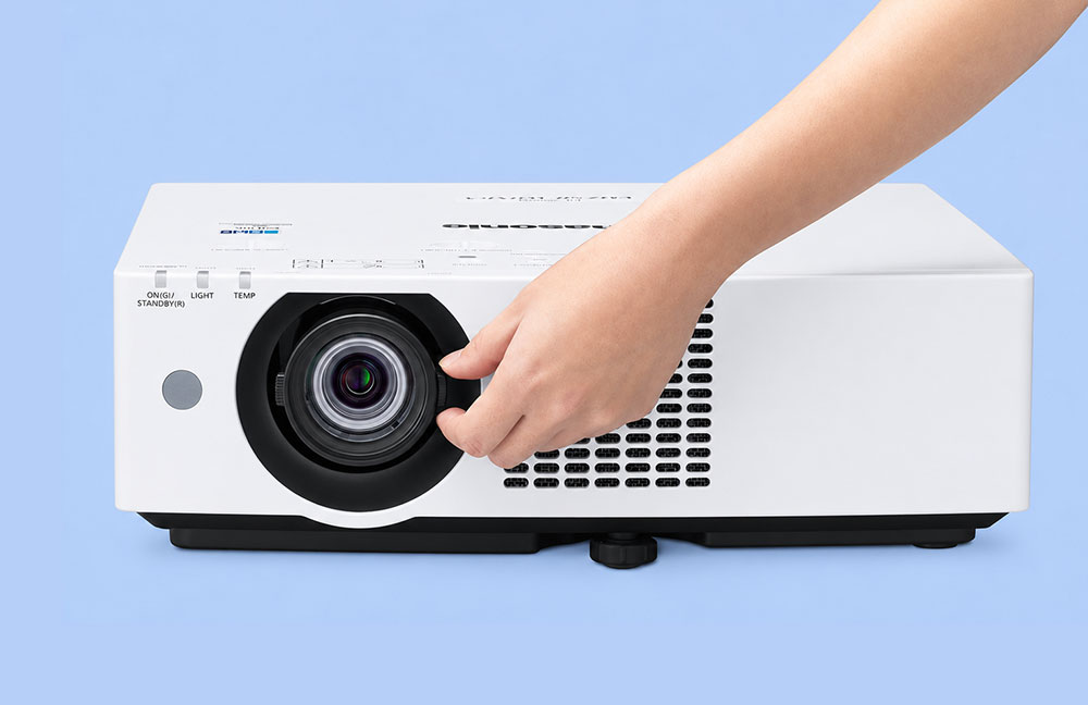 Máy Chiếu Panasonic PT-VMW50
