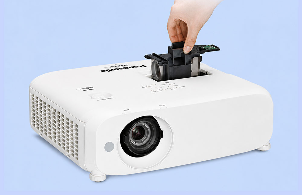 Máy Chiếu Panasonic PT-VX610