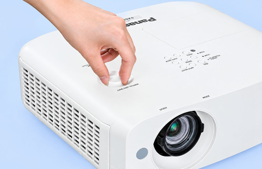 Máy Chiếu Panasonic PT-VX610