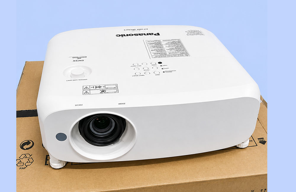 Máy Chiếu Panasonic PT-VZ580