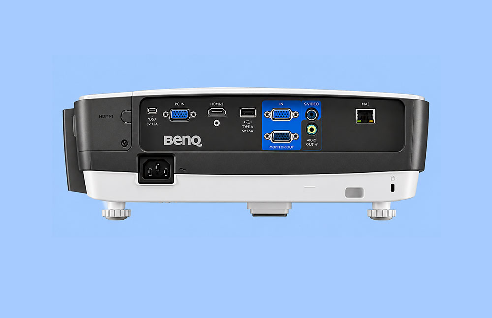 Máy chiếu BenQ DX832UST